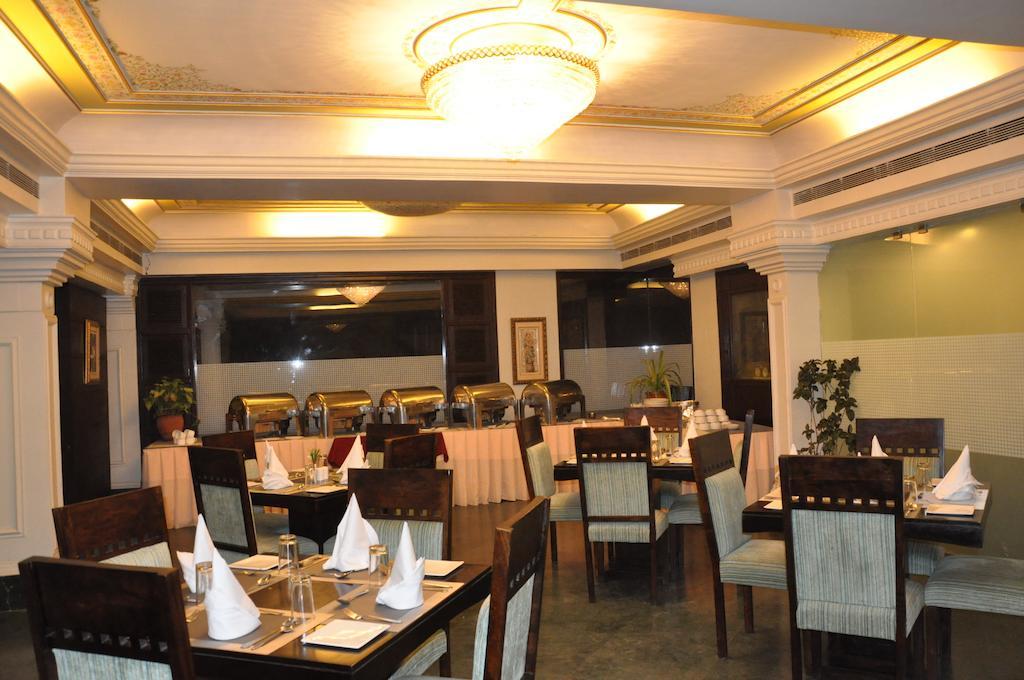 Hotel Empire Regency Jaipur Bagian luar foto