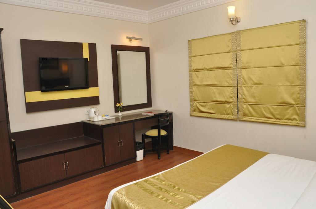 Hotel Empire Regency Jaipur Bagian luar foto