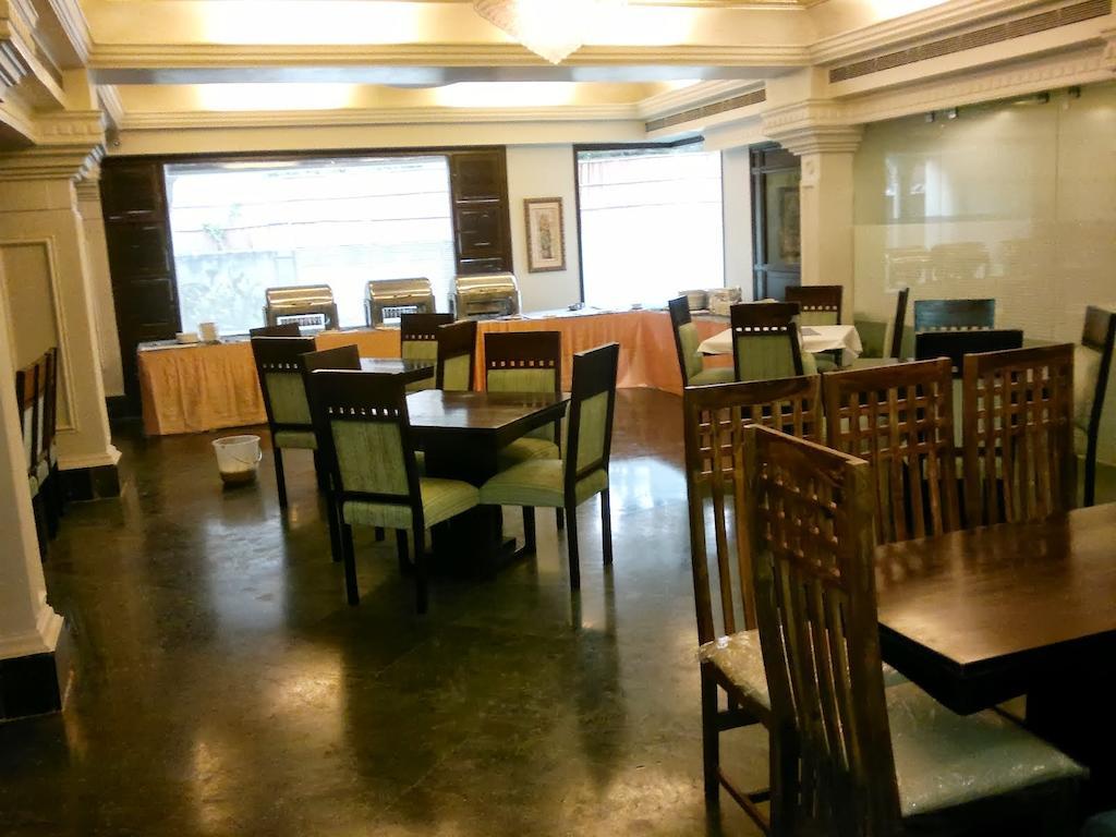 Hotel Empire Regency Jaipur Bagian luar foto