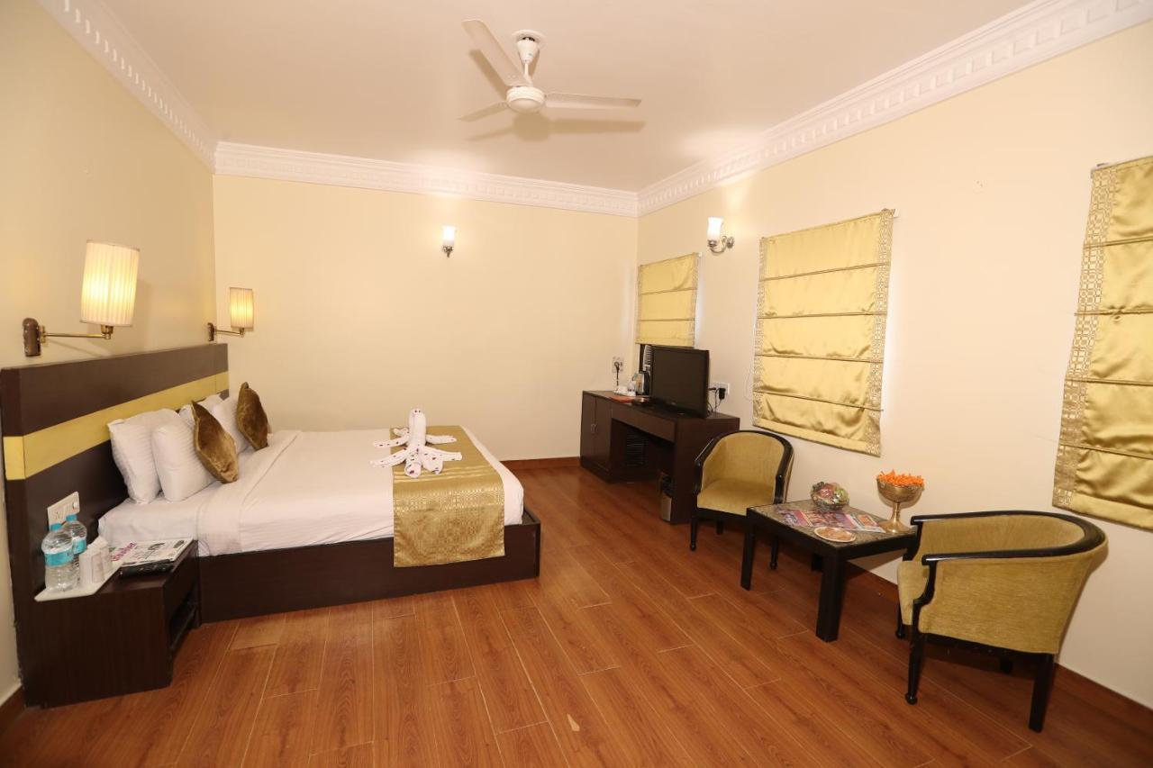 Hotel Empire Regency Jaipur Bagian luar foto